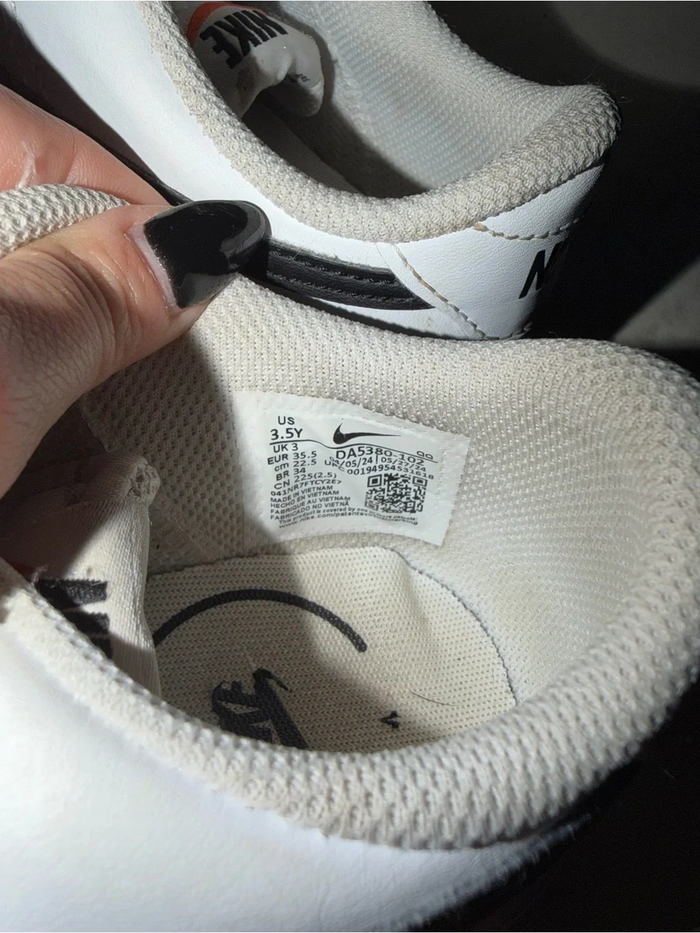Kids Nike court legacy shoes
